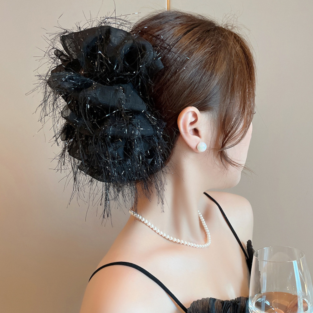 Elegant Feather Hair Claw Clip – Luxury Bowknot Shark Clip for Chic Updos