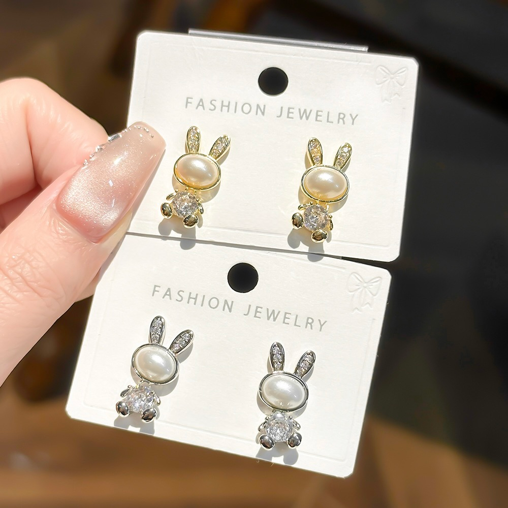 Elegant Bunny Pearl Earrings – 925 Silver, Sparkling Zircon & Gold-Plated Finish