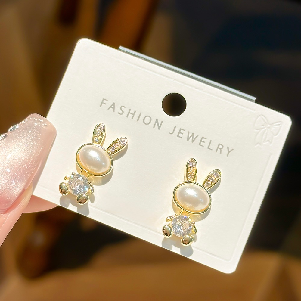 Elegant Bunny Pearl Earrings – 925 Silver, Sparkling Zircon & Gold-Plated Finish