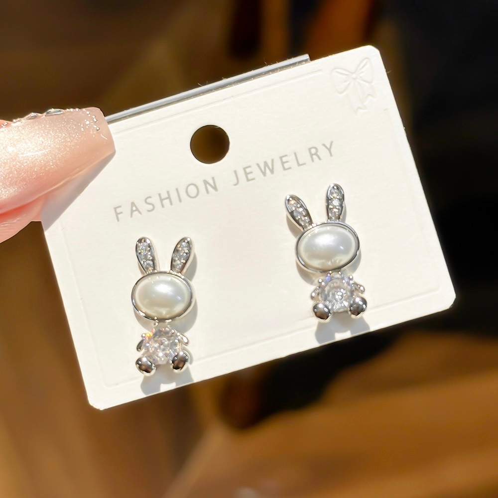 Elegant Bunny Pearl Earrings – 925 Silver, Sparkling Zircon & Gold-Plated Finish