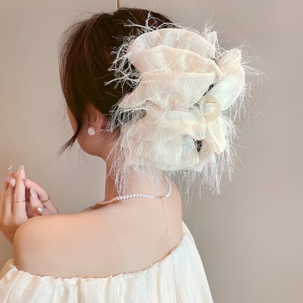 Elegant Feather Hair Claw Clip – Luxury Bowknot Shark Clip for Chic Updos