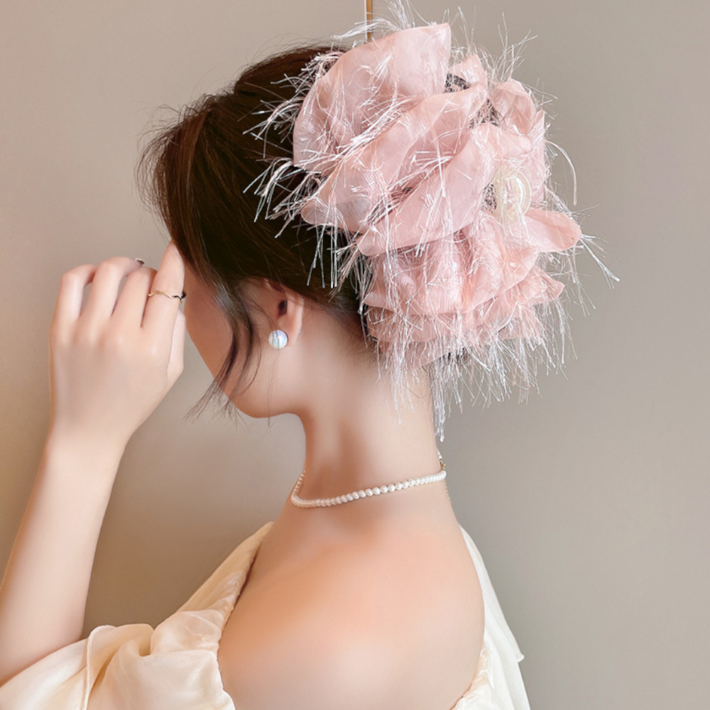 Elegant Feather Hair Claw Clip – Luxury Bowknot Shark Clip for Chic Updos