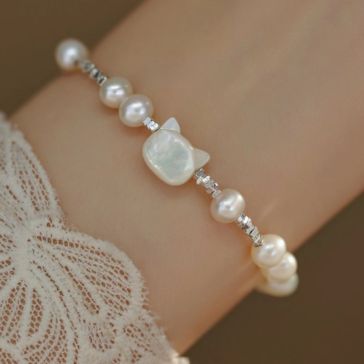 Freshwater Pearl Cat Beaded Pearl Bracelet