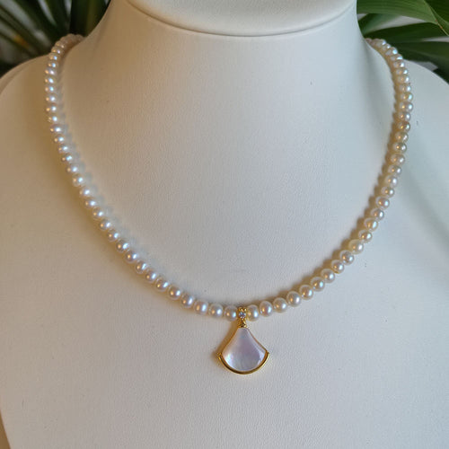 4-5mm Near-Round Pearl Necklace – Natural Mother-of-Pearl Fan Charm, Dainty Gold Accent