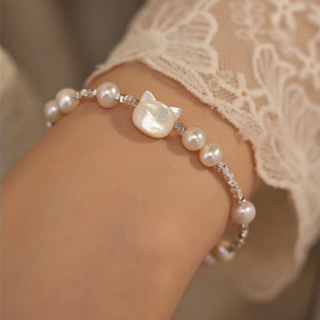 Freshwater Pearl Cat Beaded Pearl Bracelet
