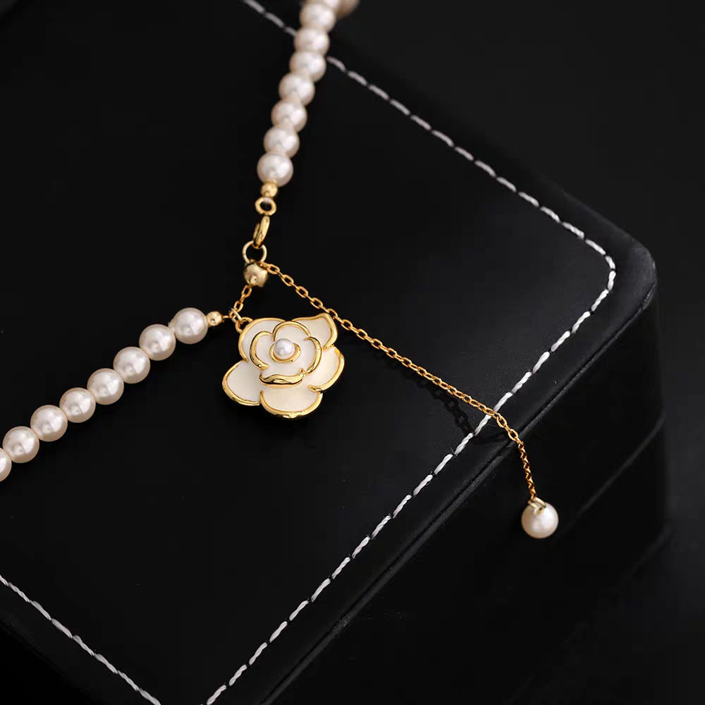 Adjustable Freshwater Pearl Necklace with Camellia Pendant – Elegant French Vintage Style